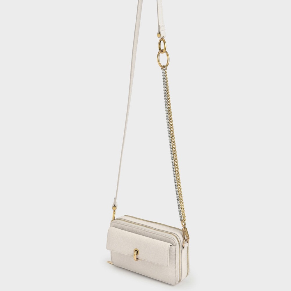 *NEW* Ivory Crossbody Bag 👜